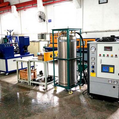 CO2-Powered Breaking Equipment
